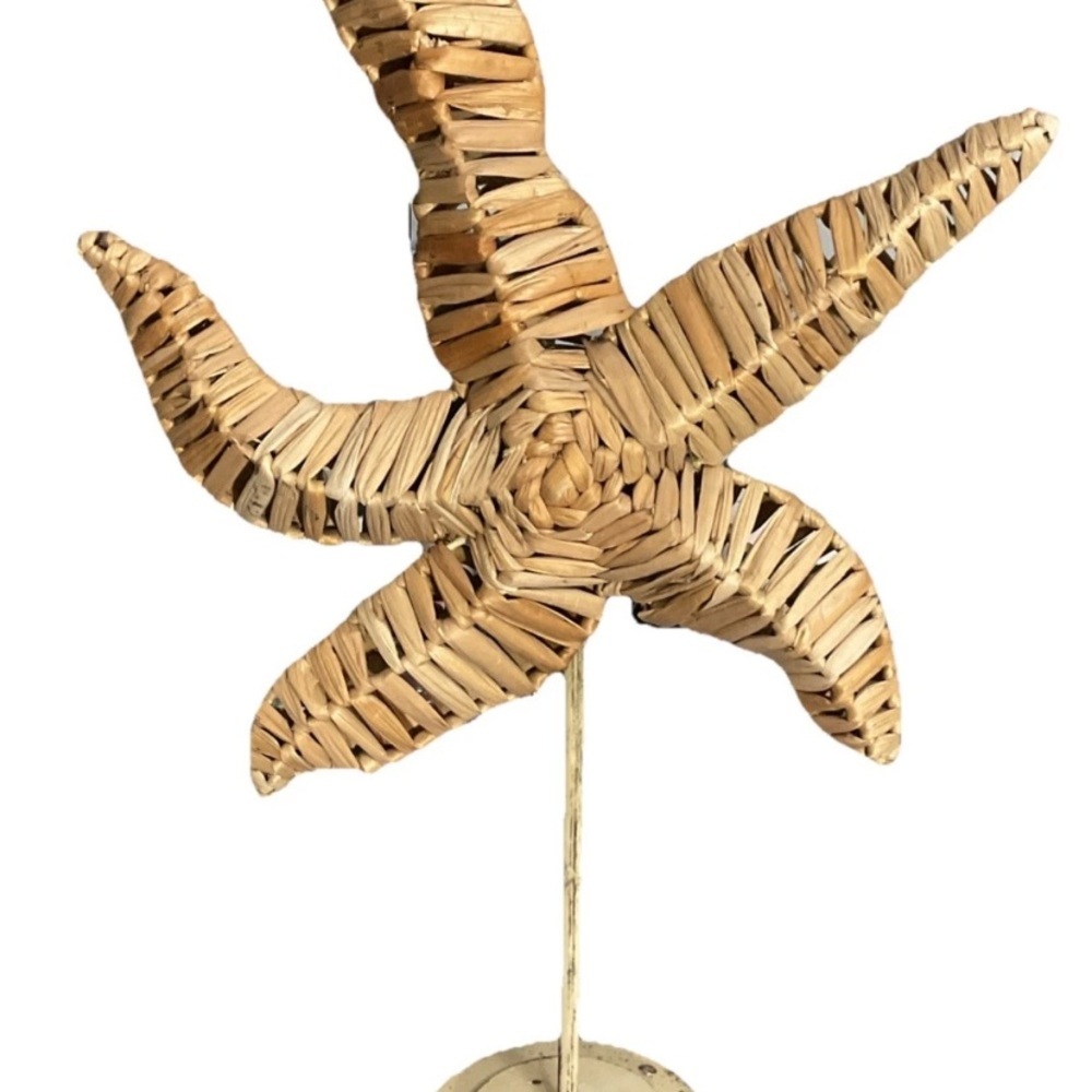 Natural Woven Rattan Wicker Starfish Sculpture Metal Stand Coastal Decor - Picture 1 of 5